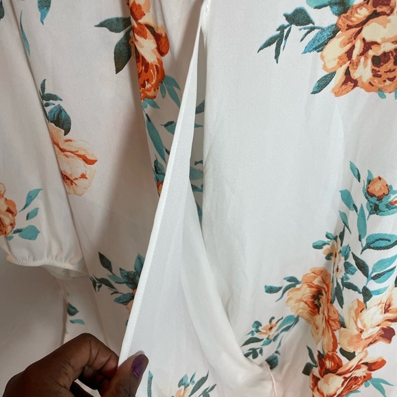 Accent Floral Print Women's Blouse Top Size 2X/3X  Casual, Lightweight,  Flowy - Picture 4 of 16